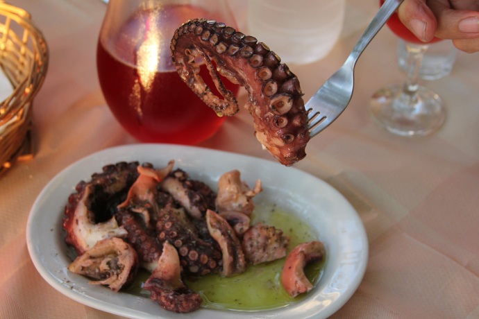 Octopus salad in oil